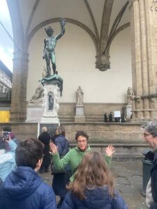 florence-visite-ludique-enfants-famille-persée