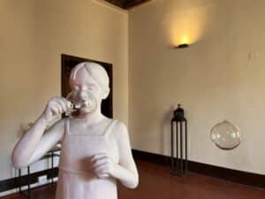 florence-insolite-france-art-contemporain-cornière