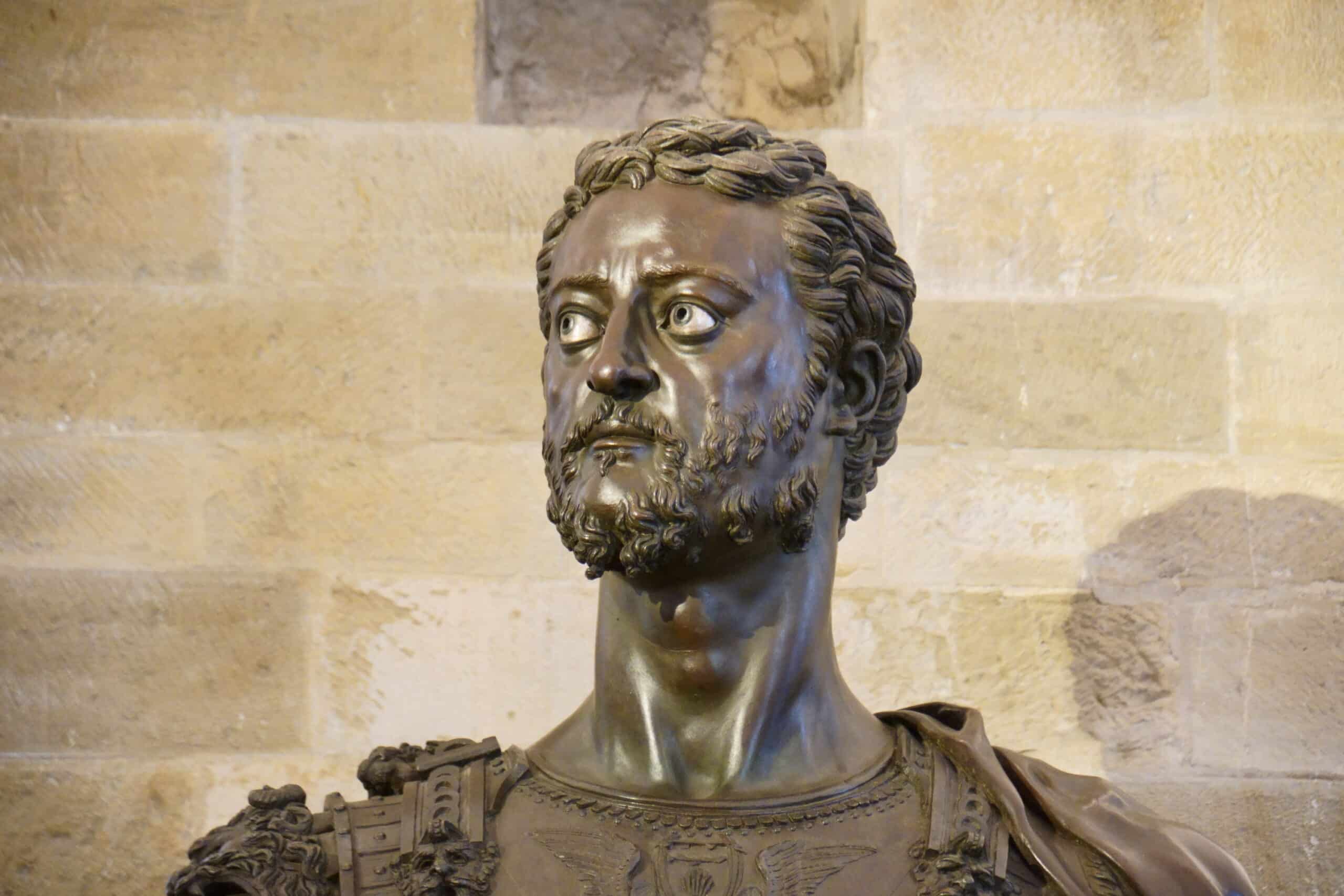 BARGELLO MIRA LASSU_