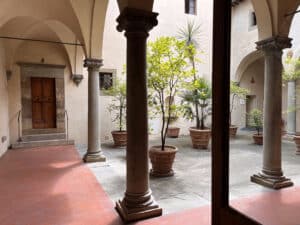 florence-couvent-saint-marc-insolite-cloitre.HEIC